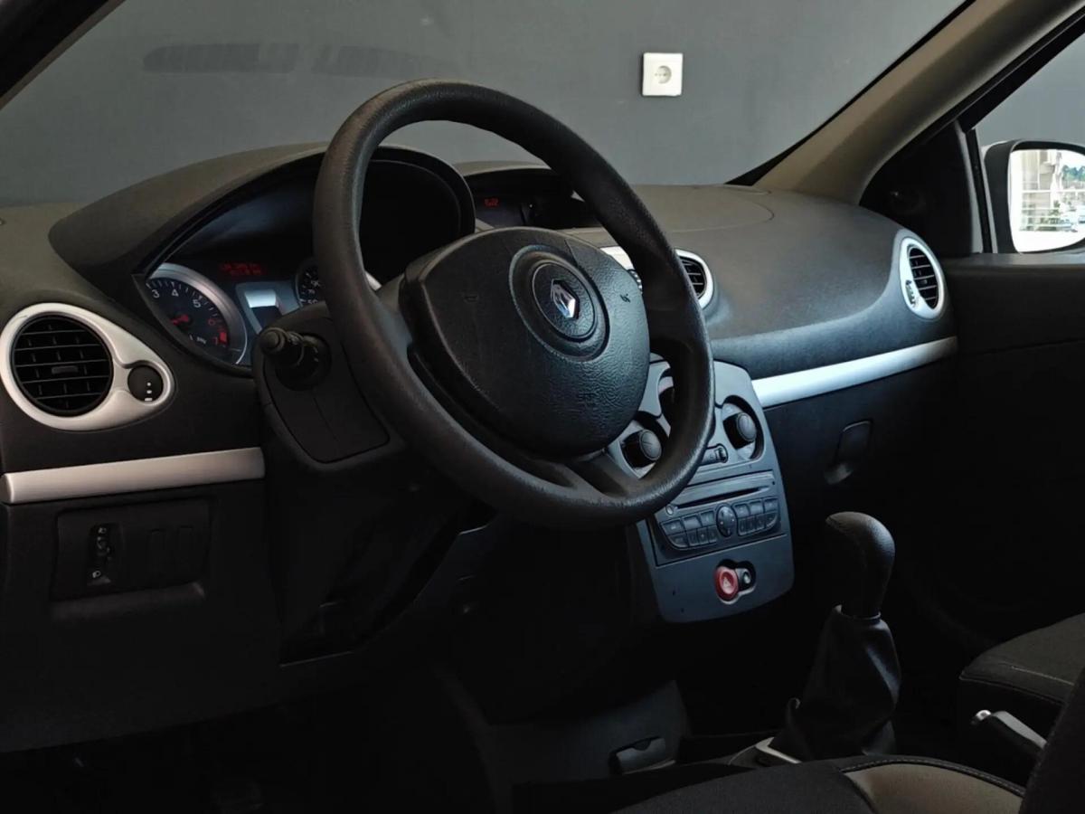 renault-clio-2011-gasolina-1200cc