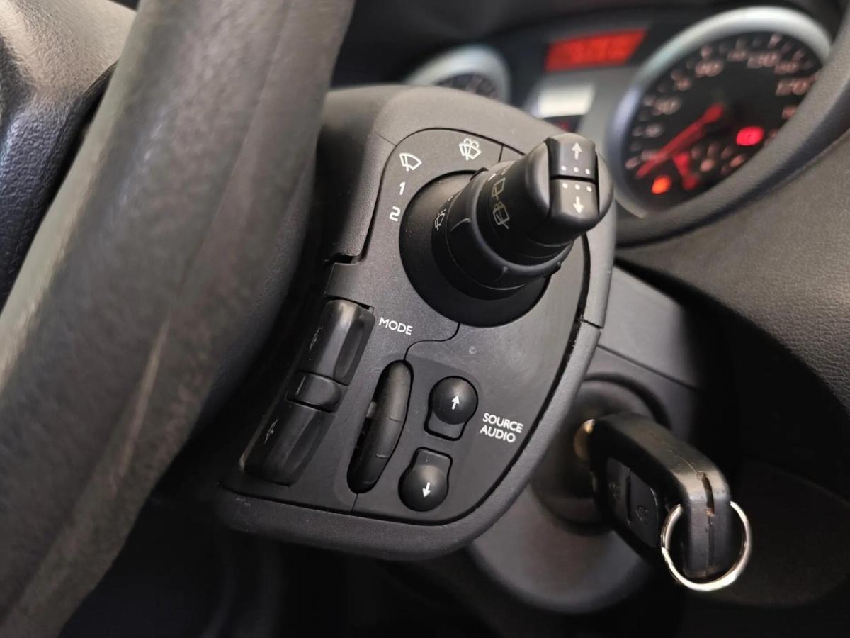 renault-clio-2011-gasolina-1200cc