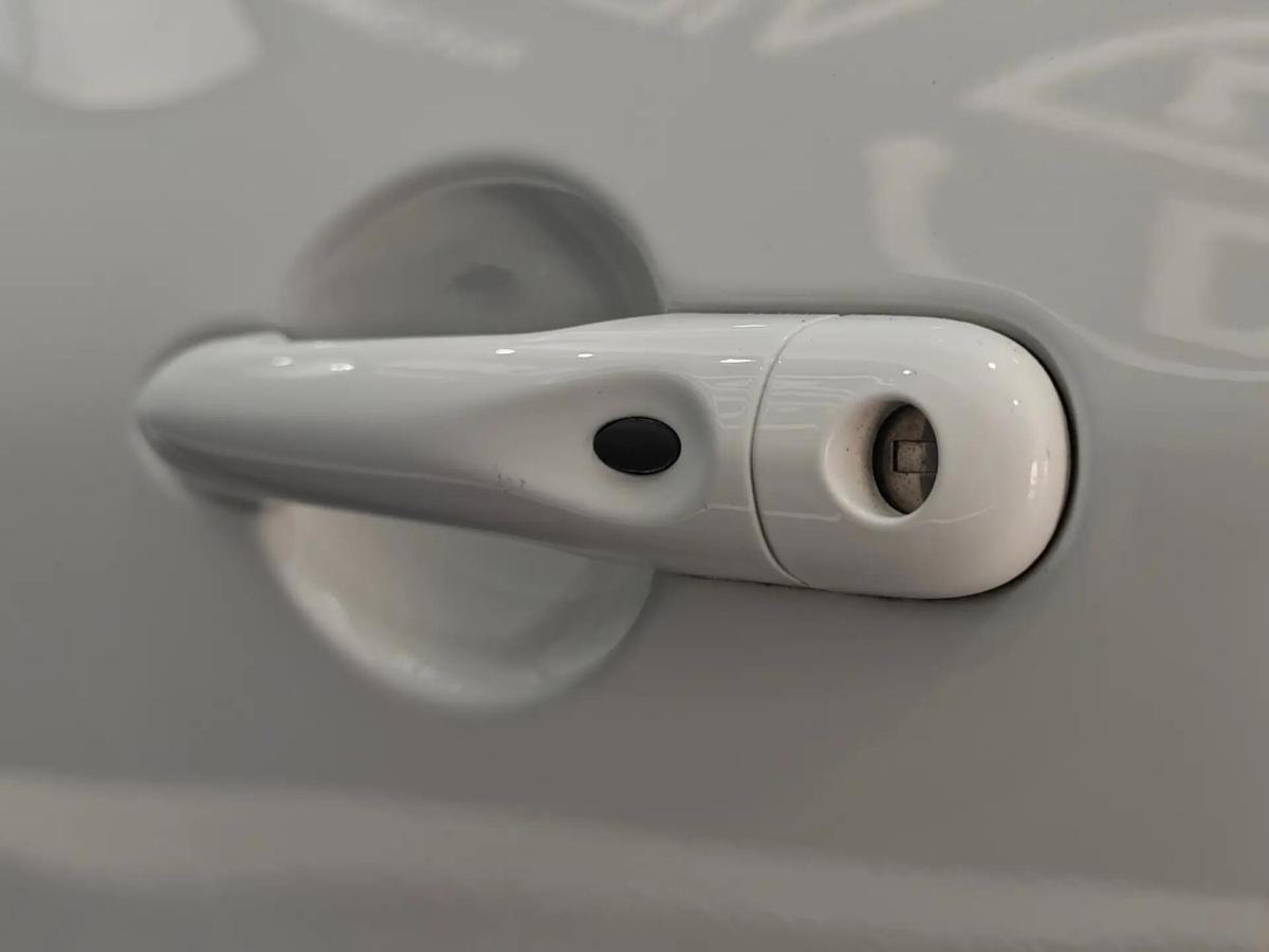renault-zoe-2013-eletrico-0cc
