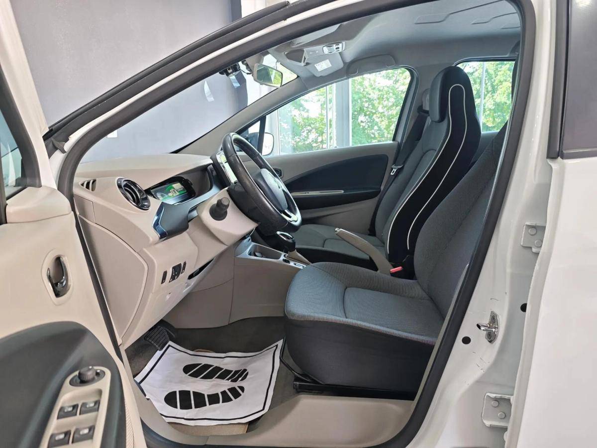 renault-zoe-2013-eletrico-0cc
