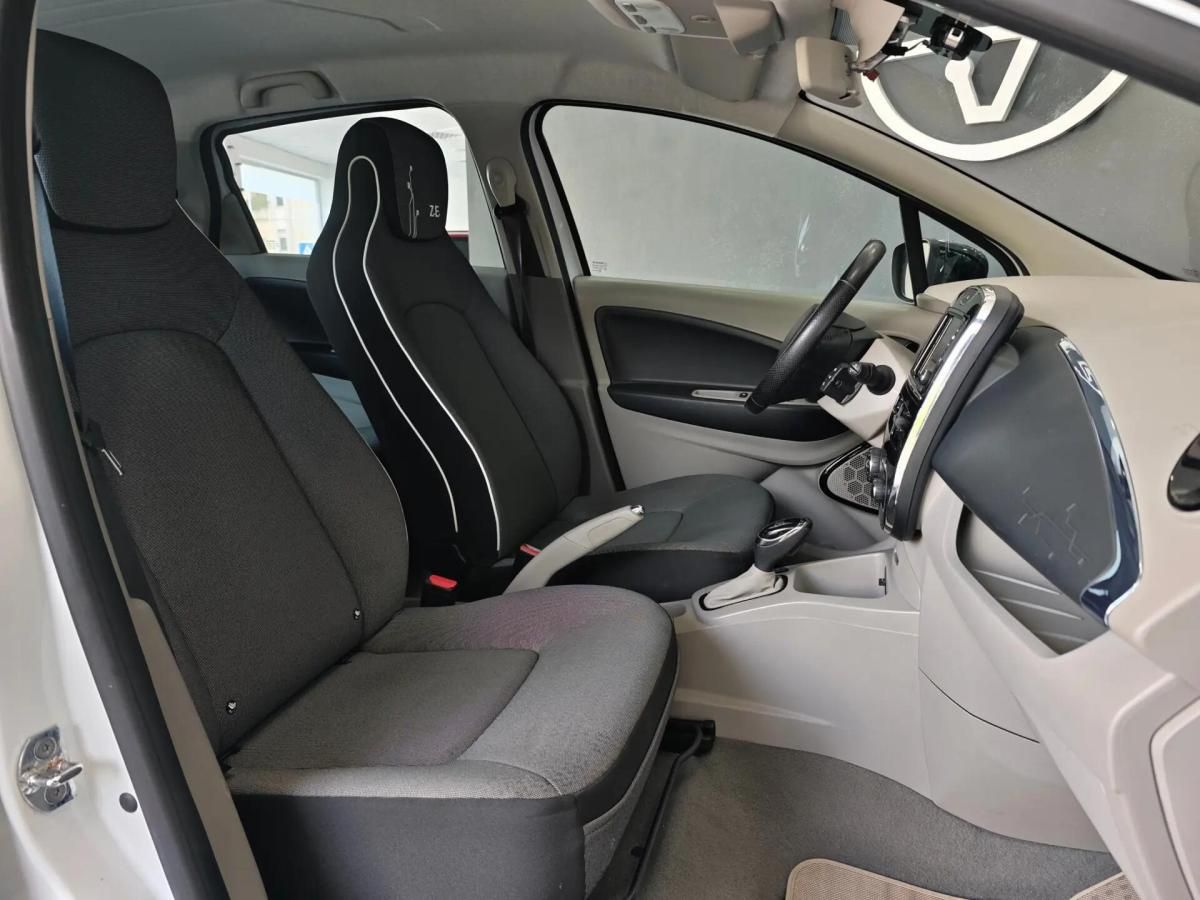 renault-zoe-2013-eletrico-0cc