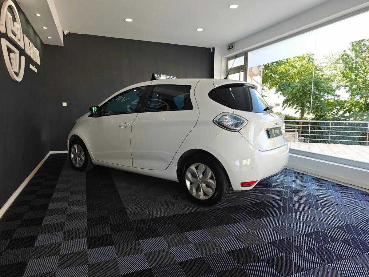 renault-zoe-2015-eletrico-0cc