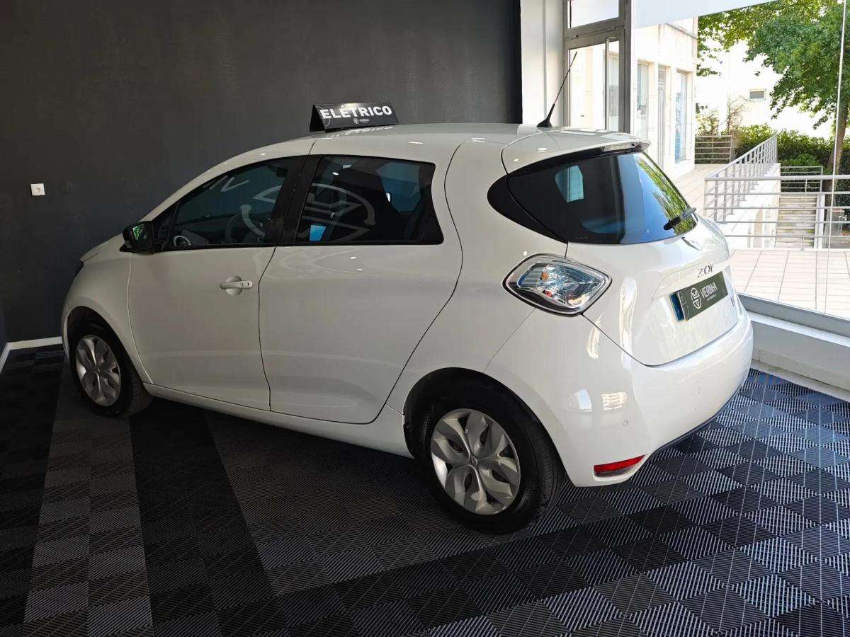 renault-zoe-2015-eletrico-0cc