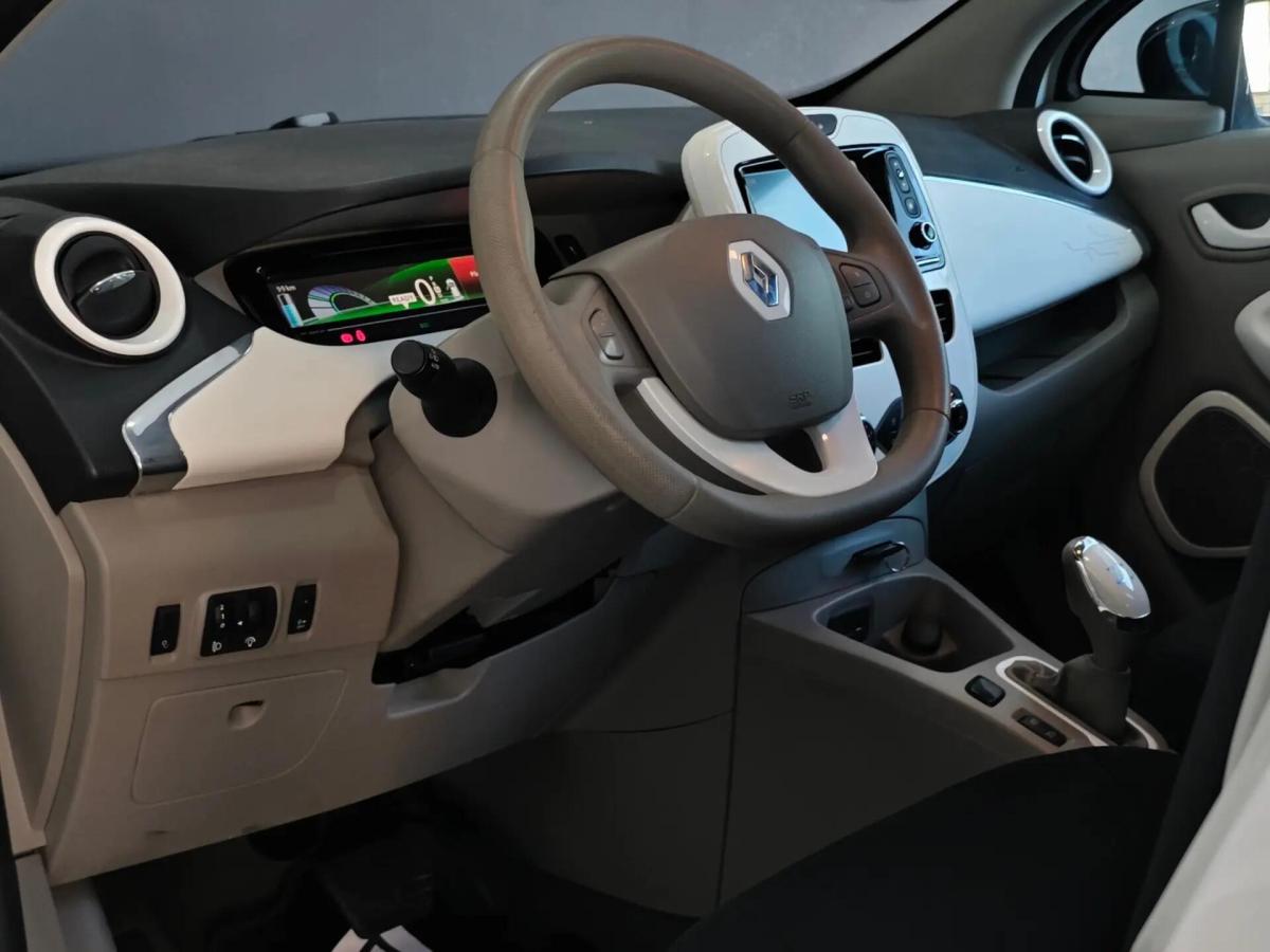 renault-zoe-2015-eletrico-0cc