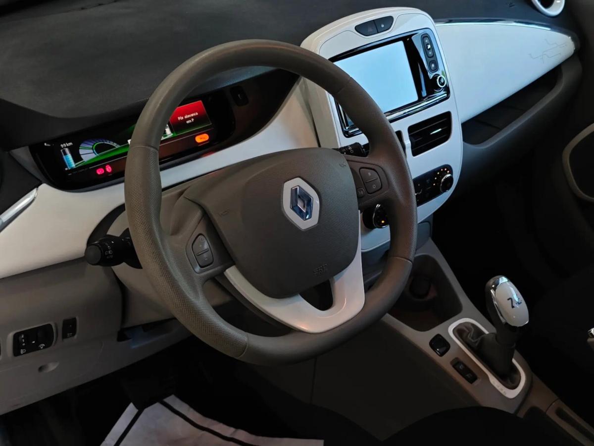 renault-zoe-2015-eletrico-0cc