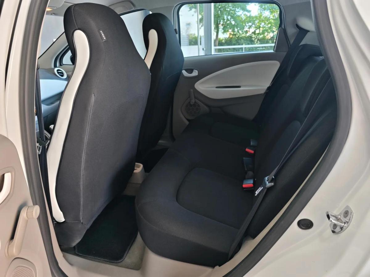 renault-zoe-2015-eletrico-0cc