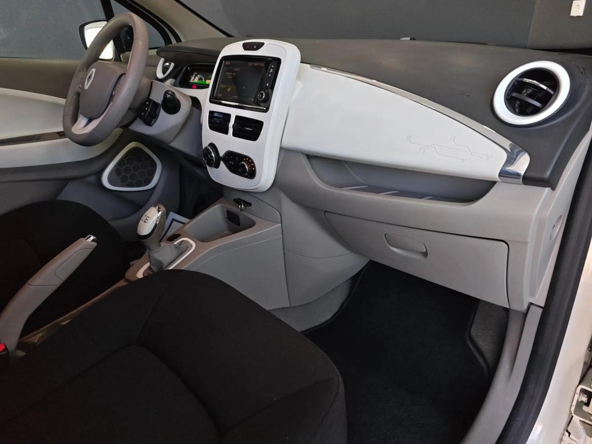renault-zoe-2015-eletrico-0cc