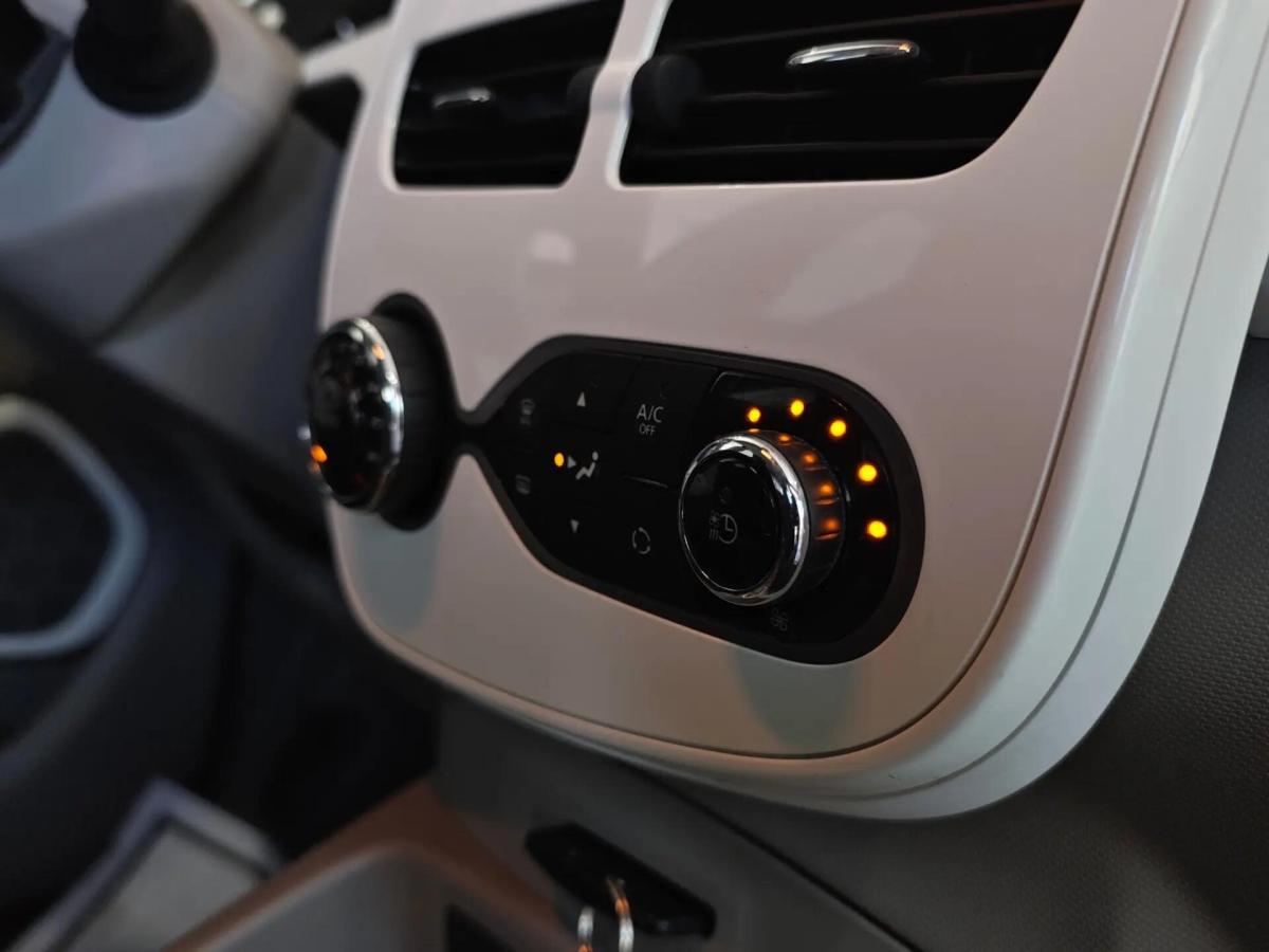 renault-zoe-2015-eletrico-0cc