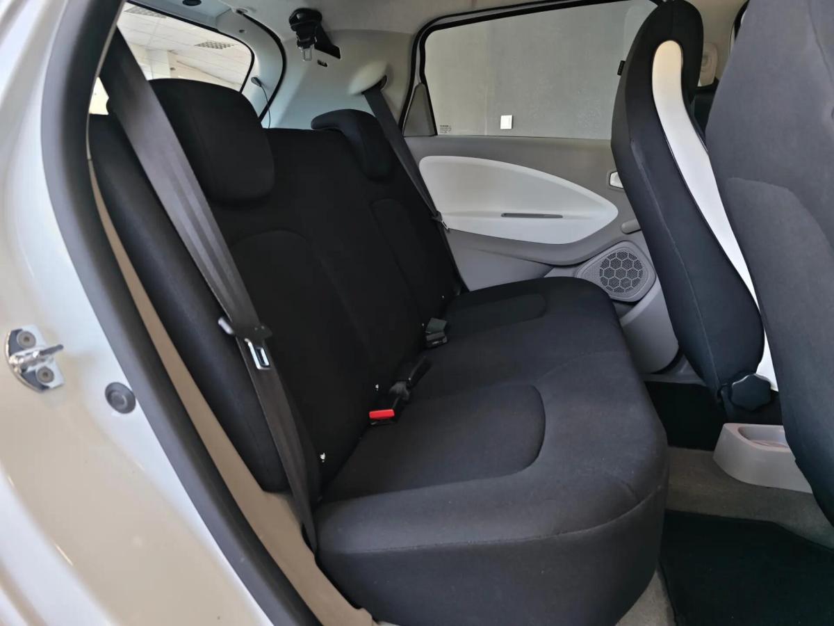renault-zoe-2015-eletrico-0cc