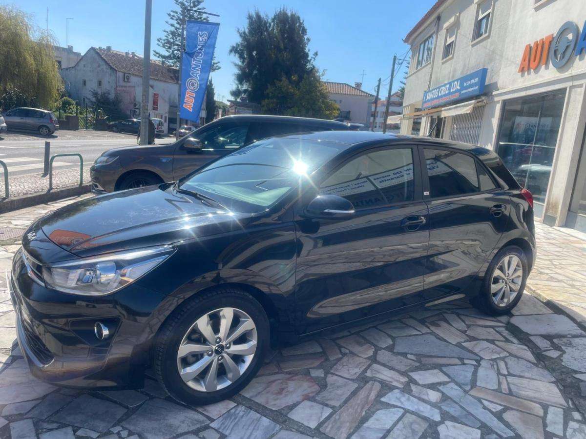 kia-rio-2023-gasolina-998cc