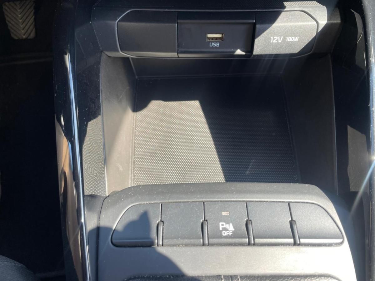kia-rio-2023-gasolina-998cc