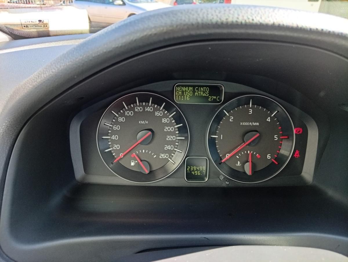 volvo-v50-2012-diesel-1560cc