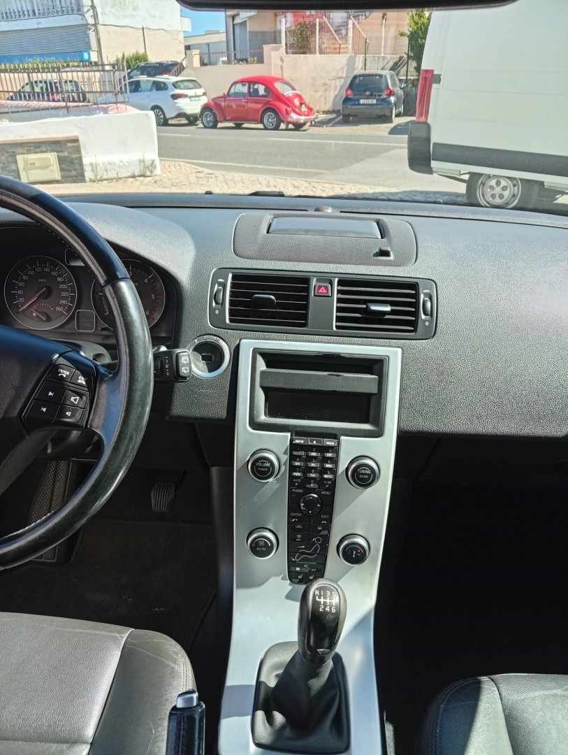 volvo-v50-2012-diesel-1560cc