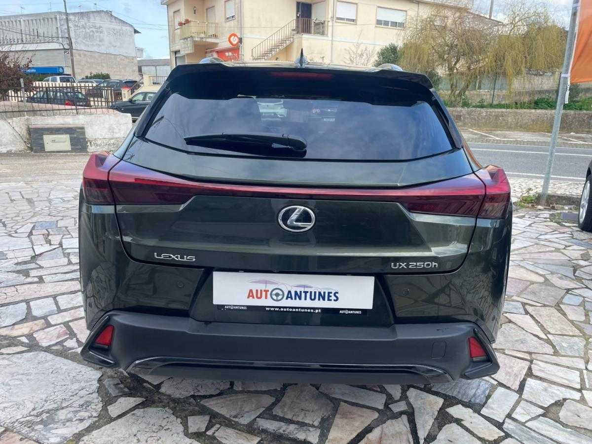 lexus-ux-2022-hibrido-1987cc