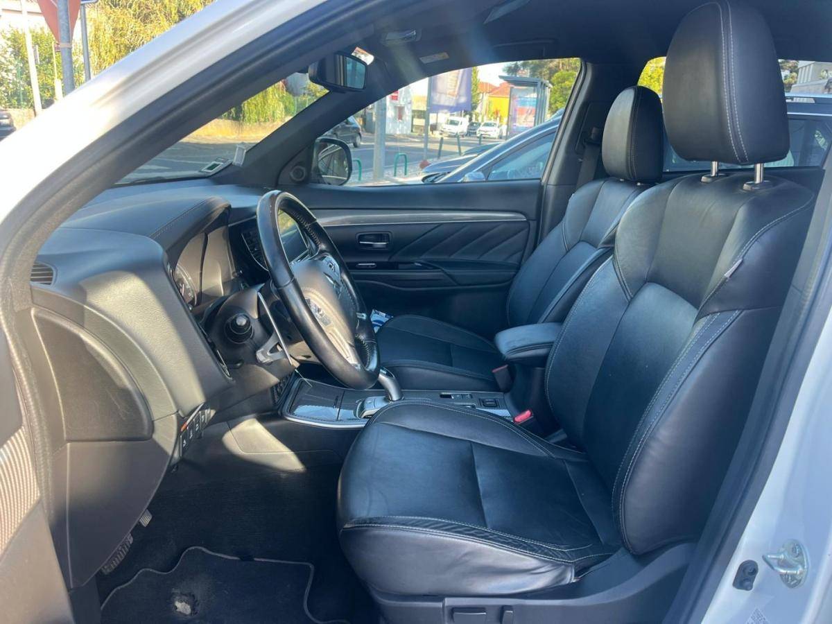 mitsubishi-outlander-2019-hibrido-2360cc