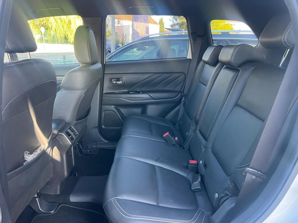 mitsubishi-outlander-2019-hibrido-2360cc