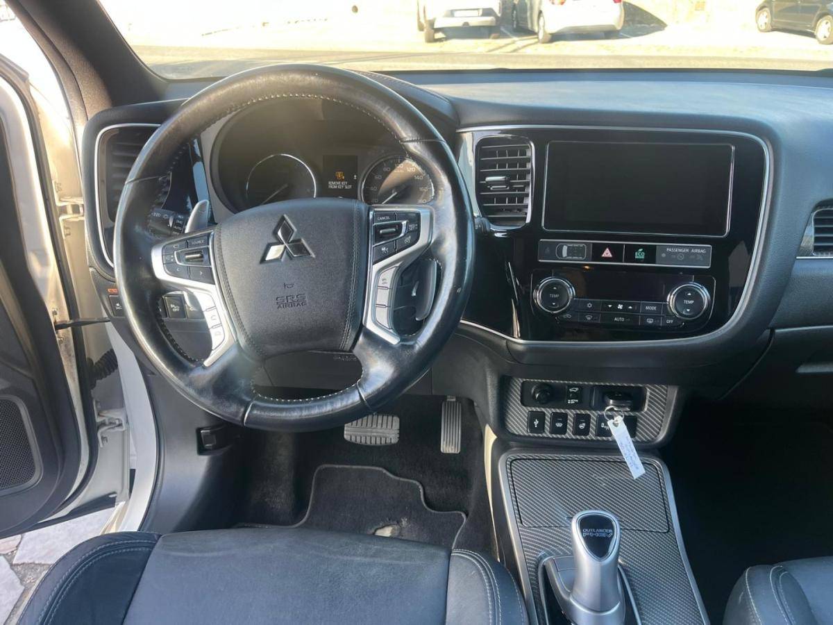 mitsubishi-outlander-2019-hibrido-2360cc