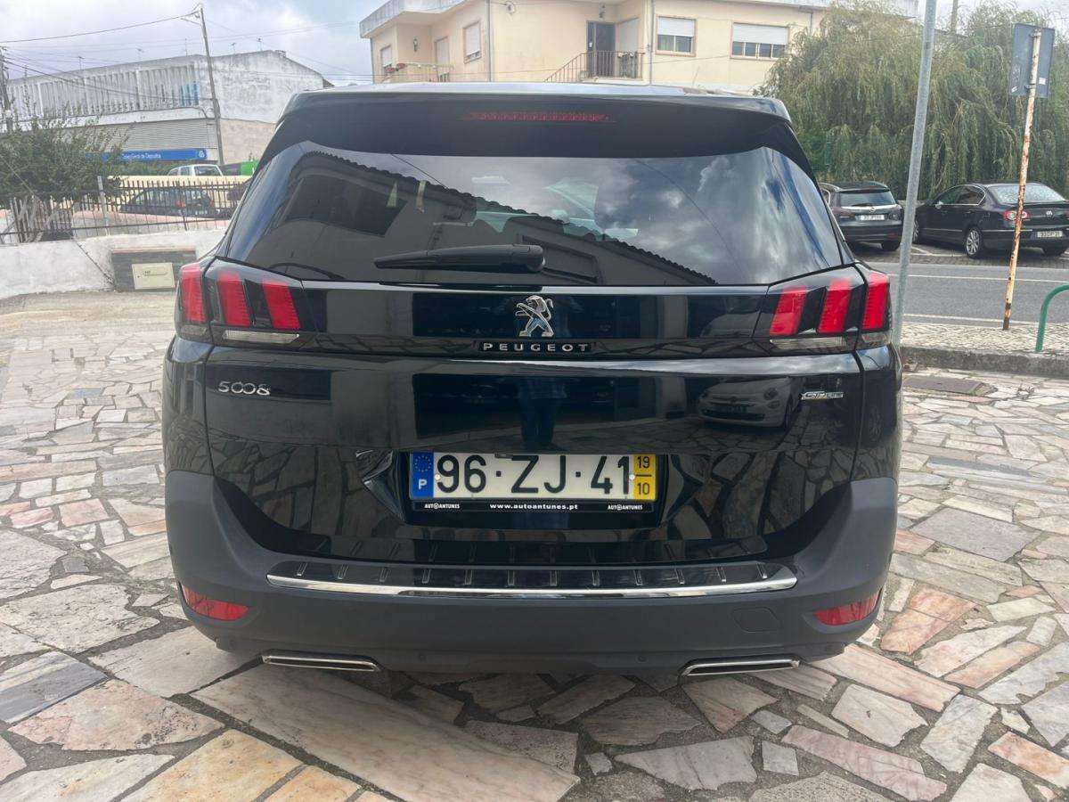 peugeot-5008-2019-diesel-1499cc