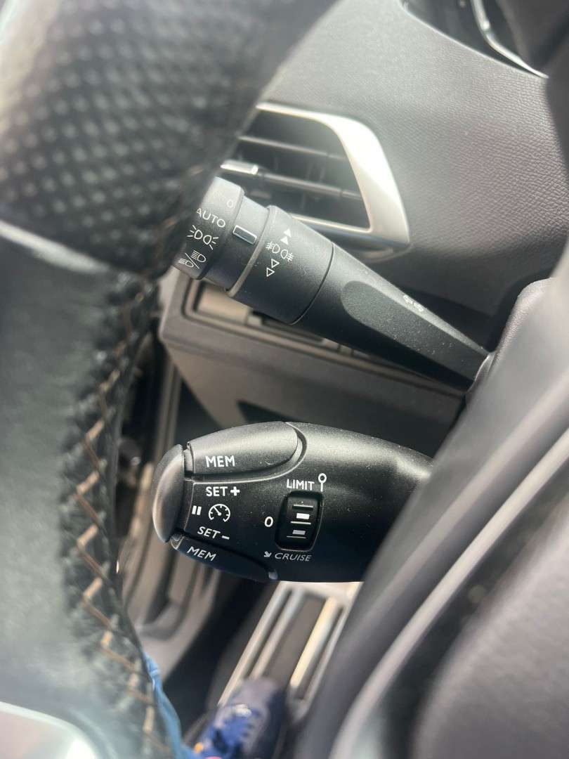 peugeot-5008-2019-diesel-1499cc