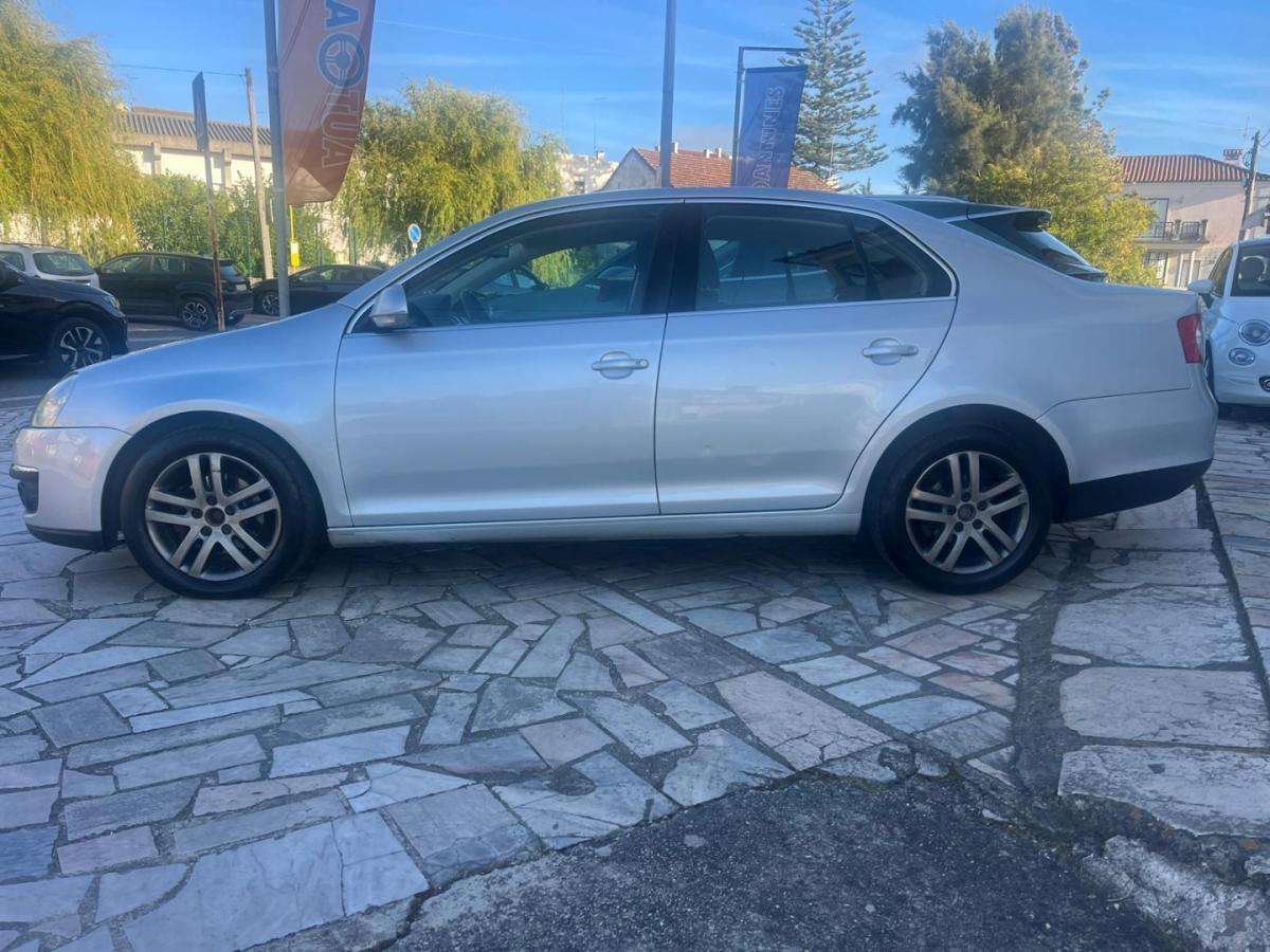 volkswagen-jetta-2008-diesel-1896cc