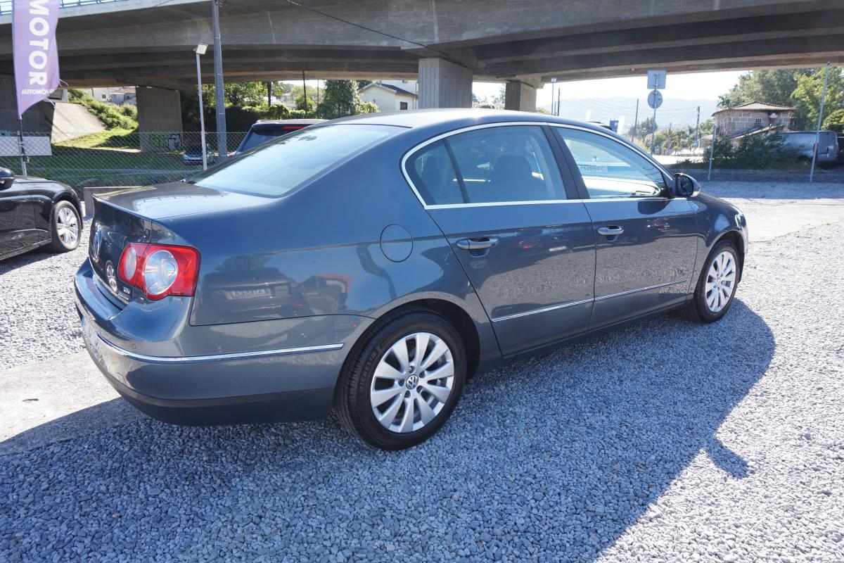 volkswagen-passat-2-0-tdi-bluemotion-2009-diesel-1968cc