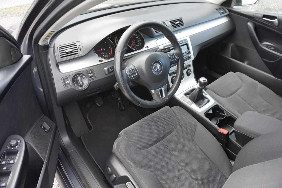 volkswagen-passat-2-0-tdi-bluemotion-2009-diesel-1968cc