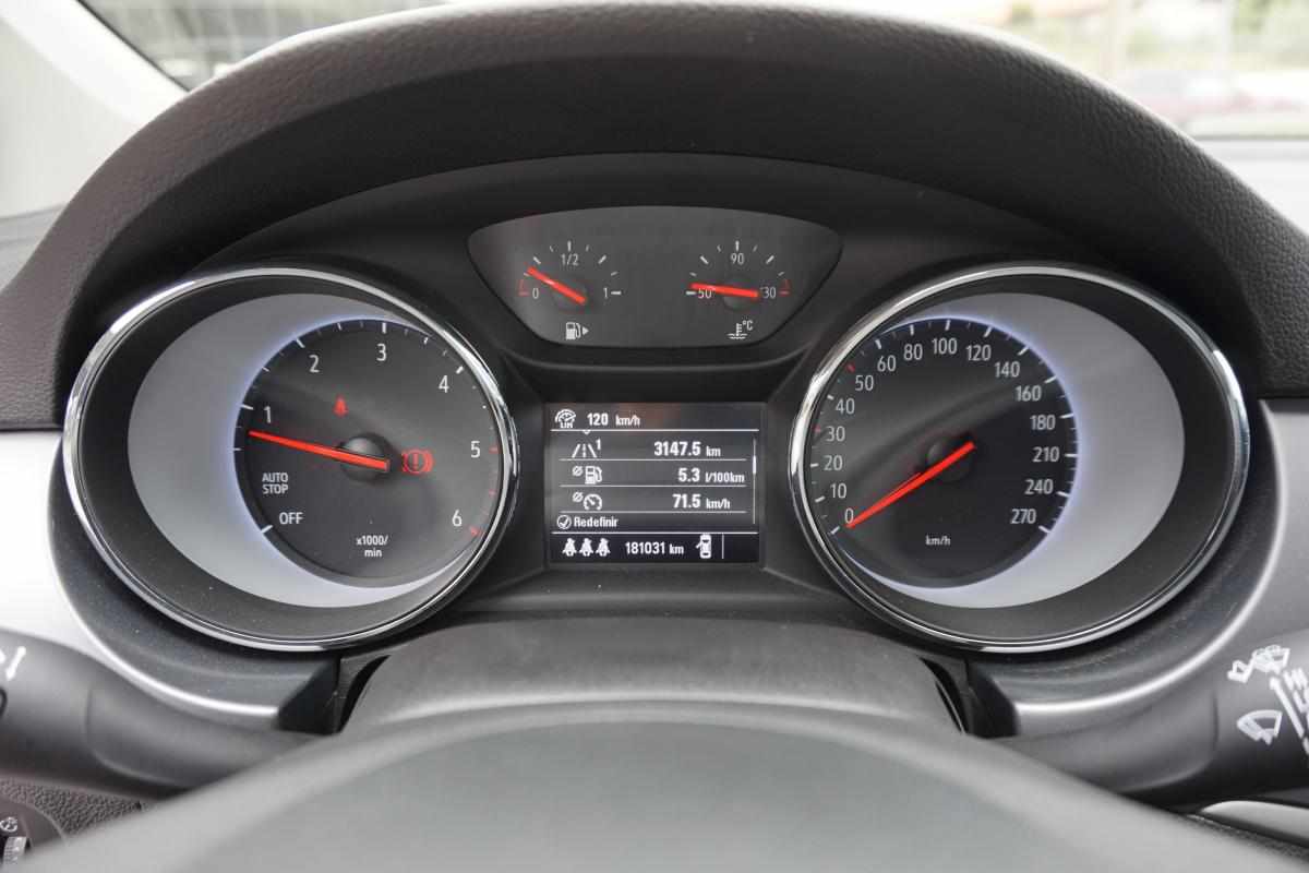 opel-astra-caravan-1-6-cdti-2017-diesel-1600cc