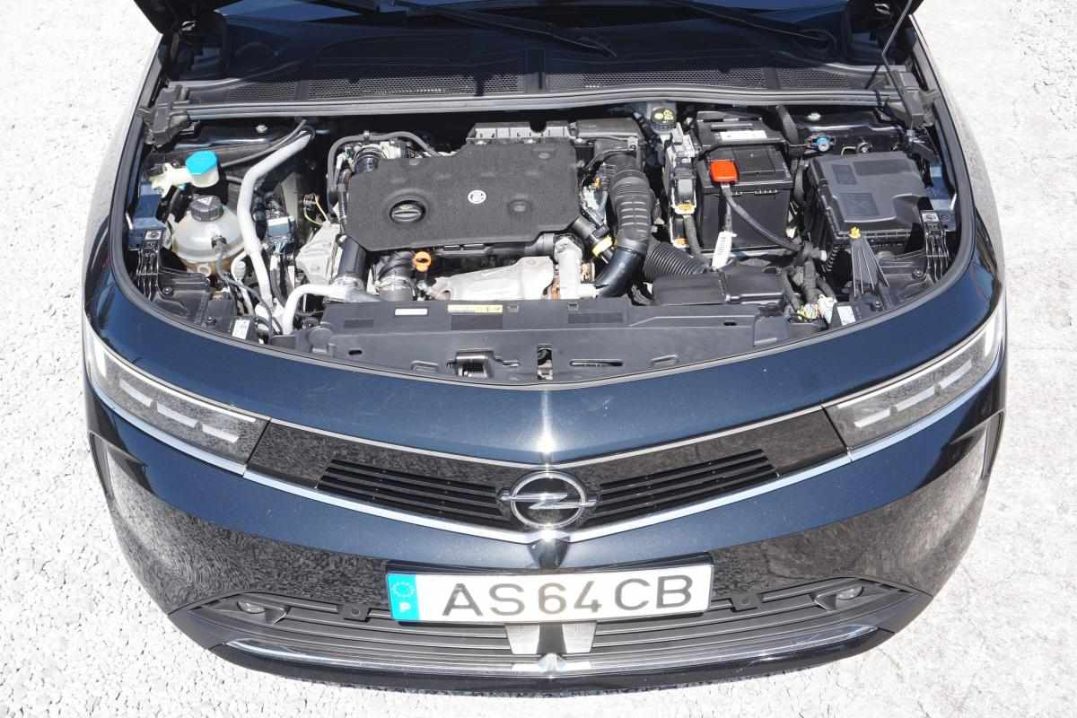 opel-astra-1-5-2022-diesel-1499cc