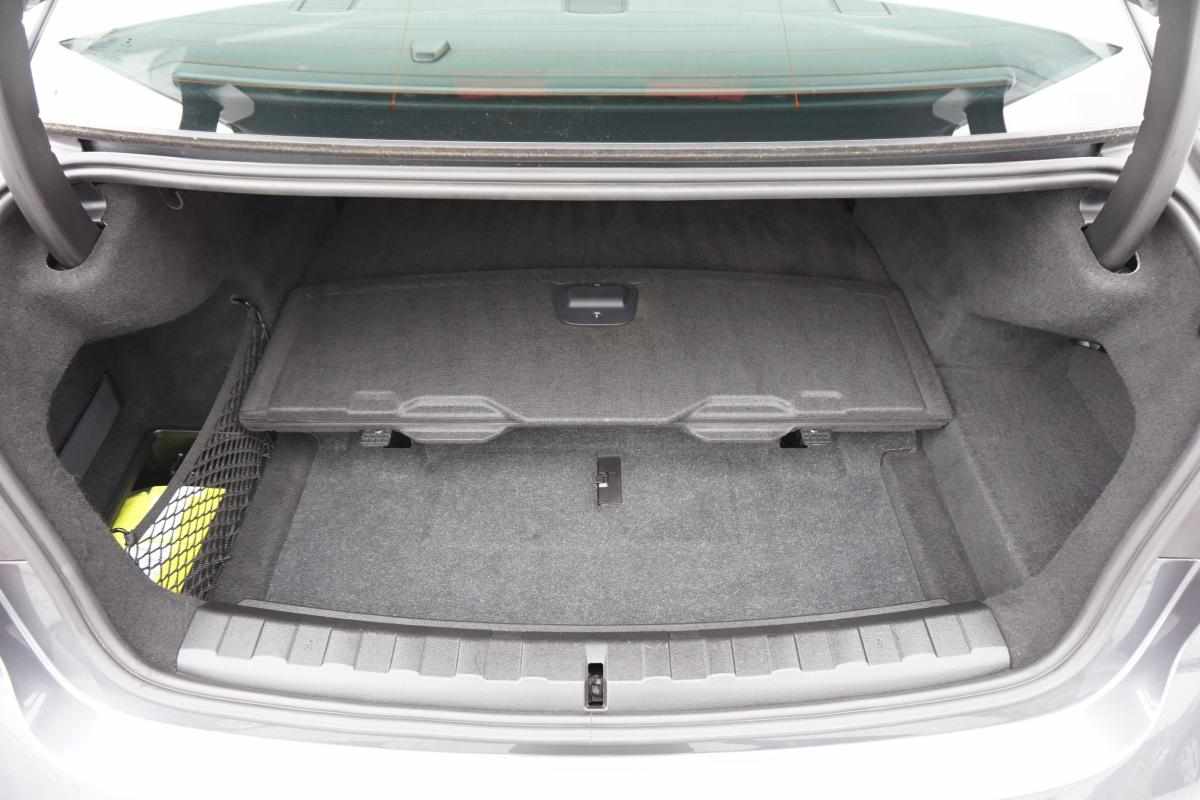 bmw-serie-3-330e-2019-gasolina-1988cc