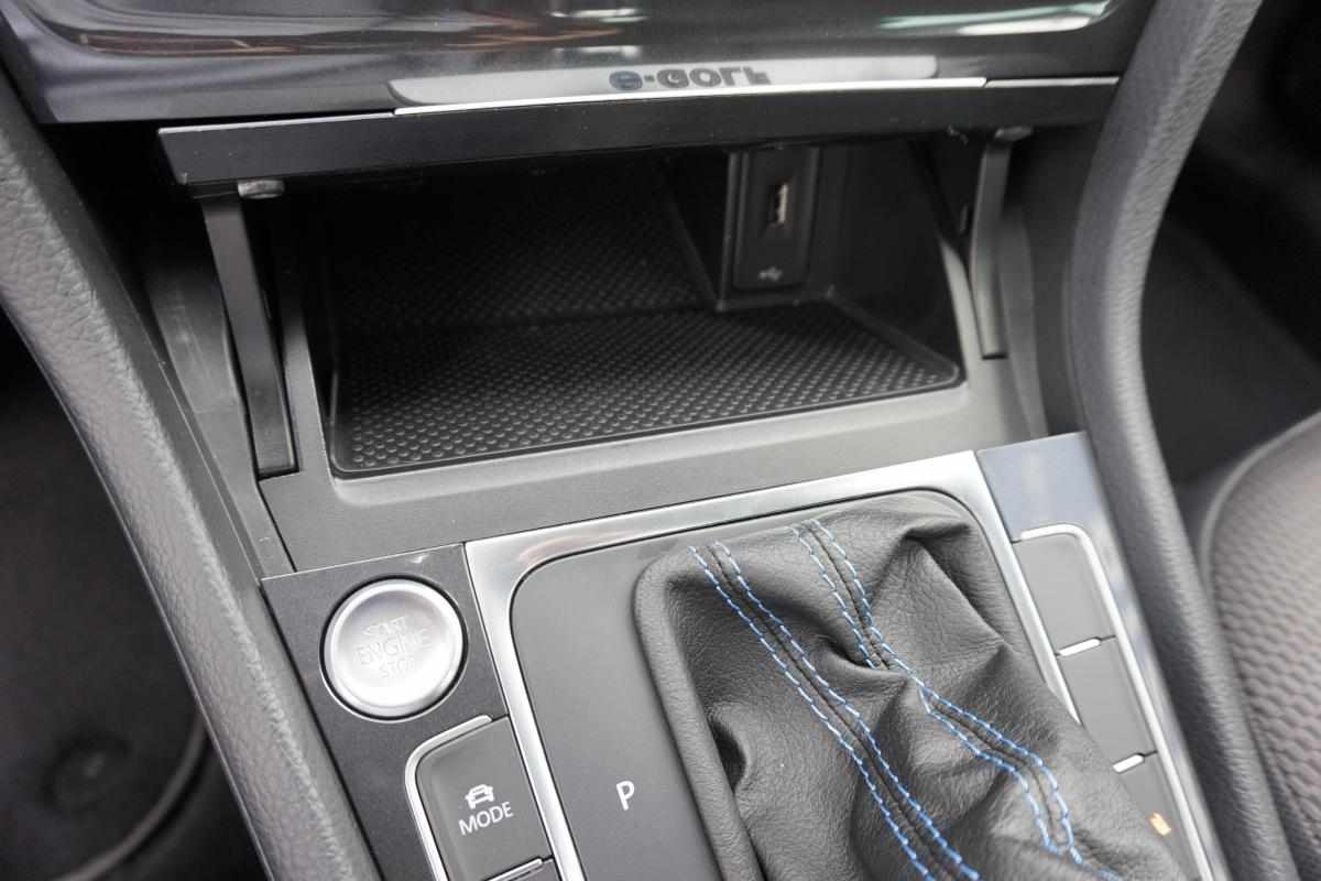 volkswagen-golf-e-golf-35-8-kwh-2019-eletrico