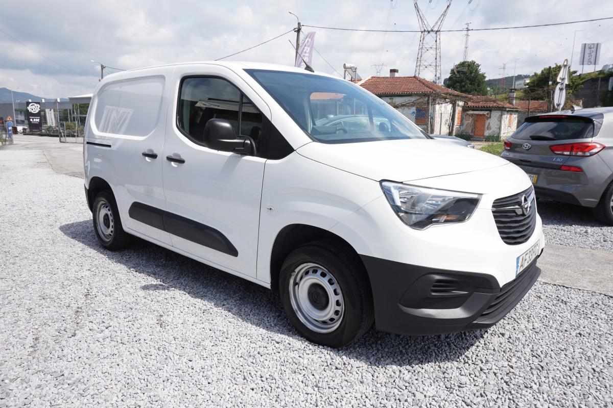 opel-combo-1-5-102cv-2021-diesel-1499cc