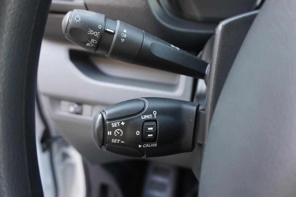 opel-vivaro-2-0cdti-2022-diesel-1995cc