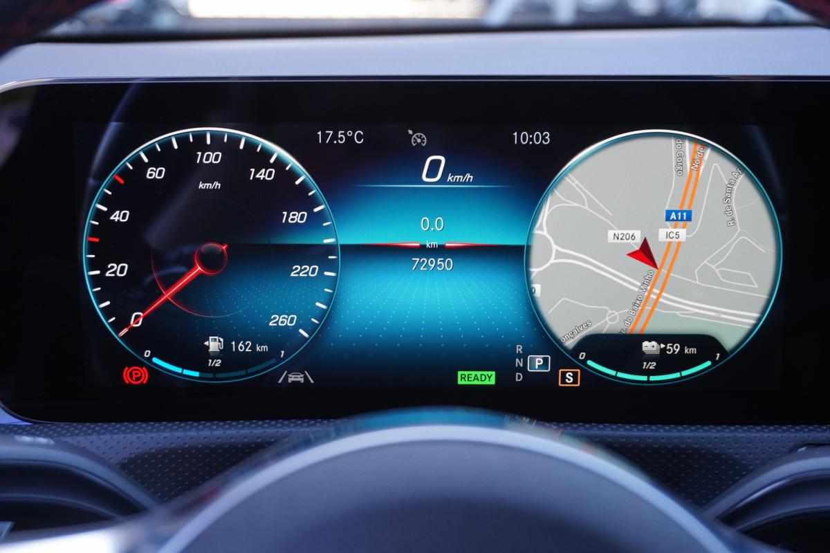mercedes-benz-cla-250-e-2022-gasolina-1332cc