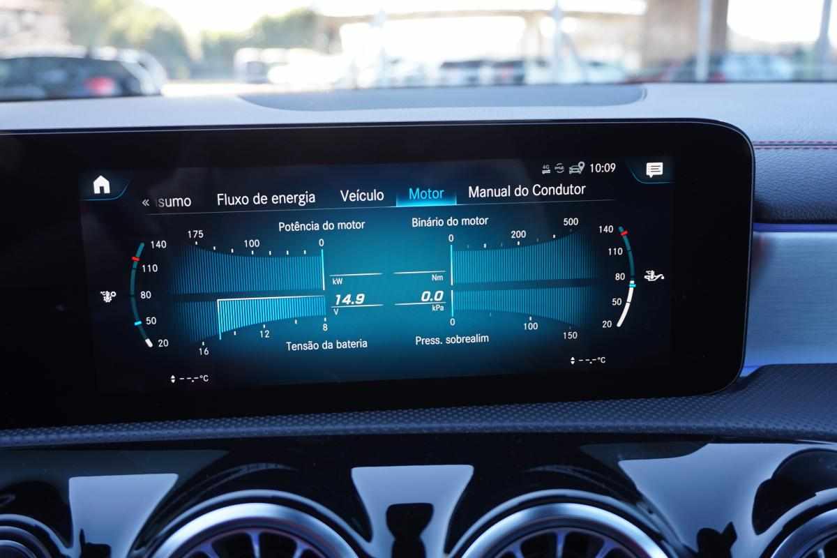 mercedes-benz-cla-250-e-2022-gasolina-1332cc
