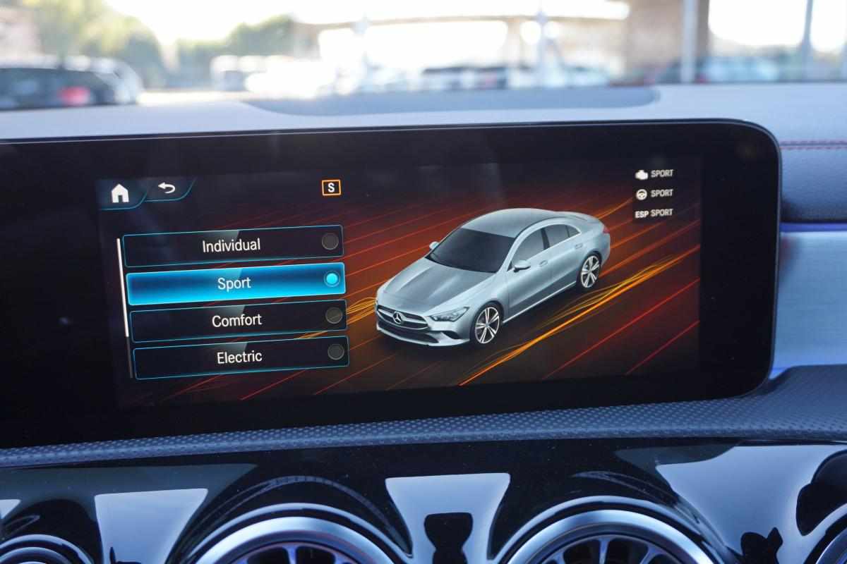 mercedes-benz-cla-250-e-2022-gasolina-1332cc