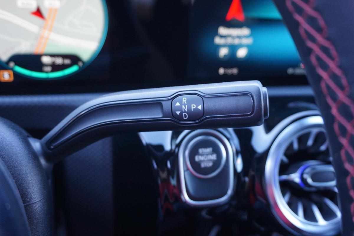 mercedes-benz-cla-250-e-2022-gasolina-1332cc
