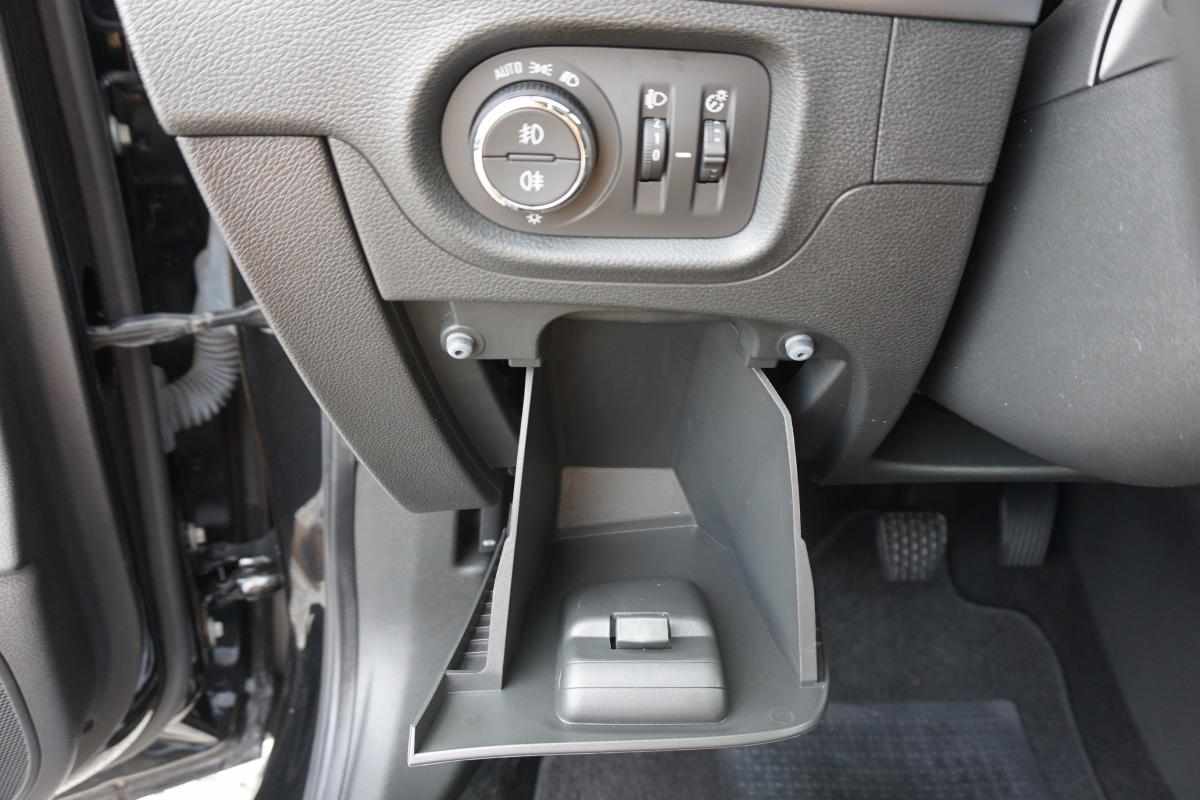 opel-astra-1-5-d-2021-diesel-1496cc