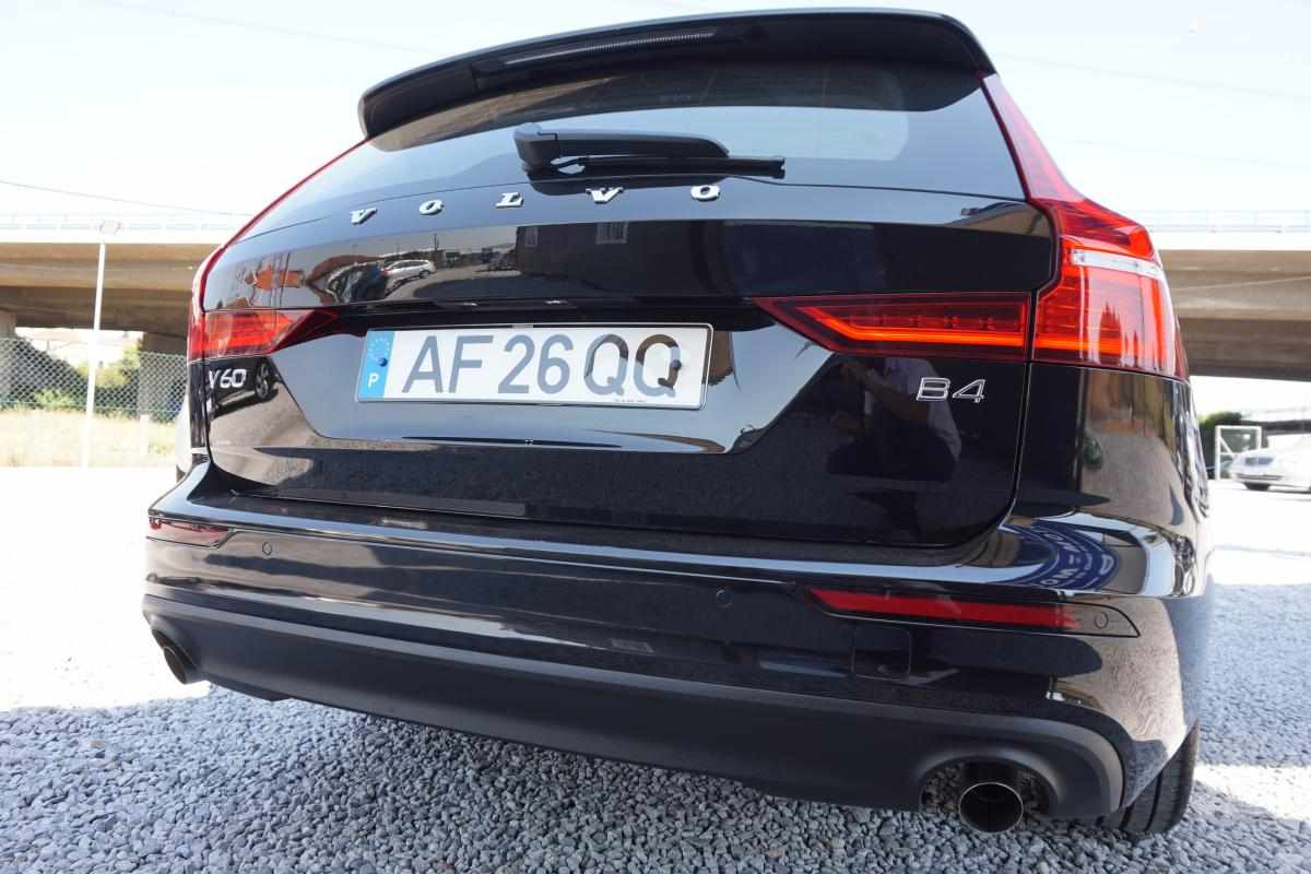 volvo-v60-b4-2021-diesel-1969cc