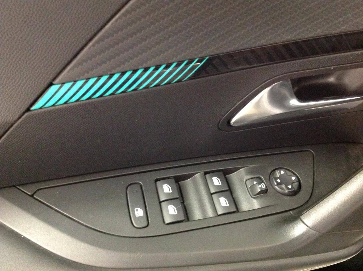 peugeot-2008-2022-gasolina-1199cc