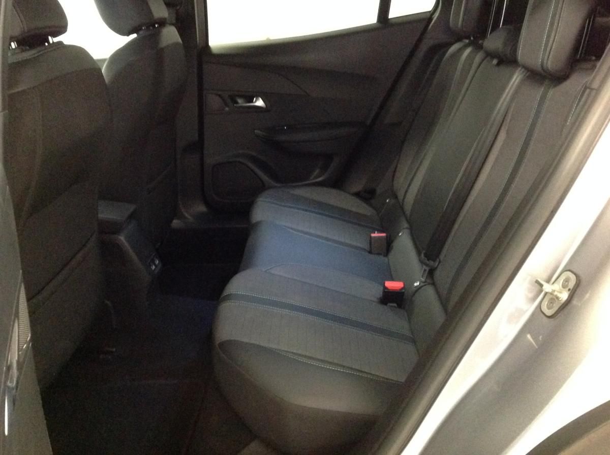 peugeot-2008-2022-gasolina-1199cc