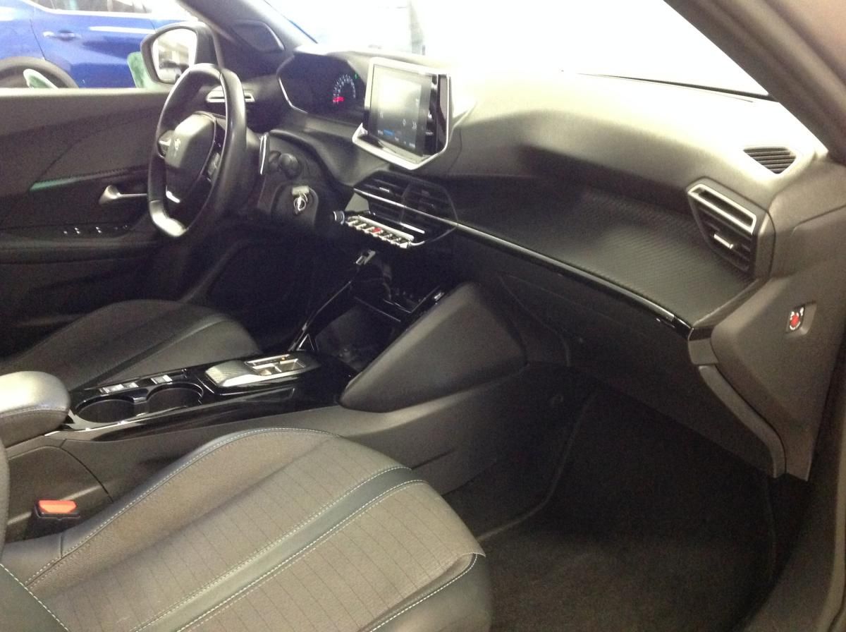 peugeot-2008-2022-gasolina-1199cc