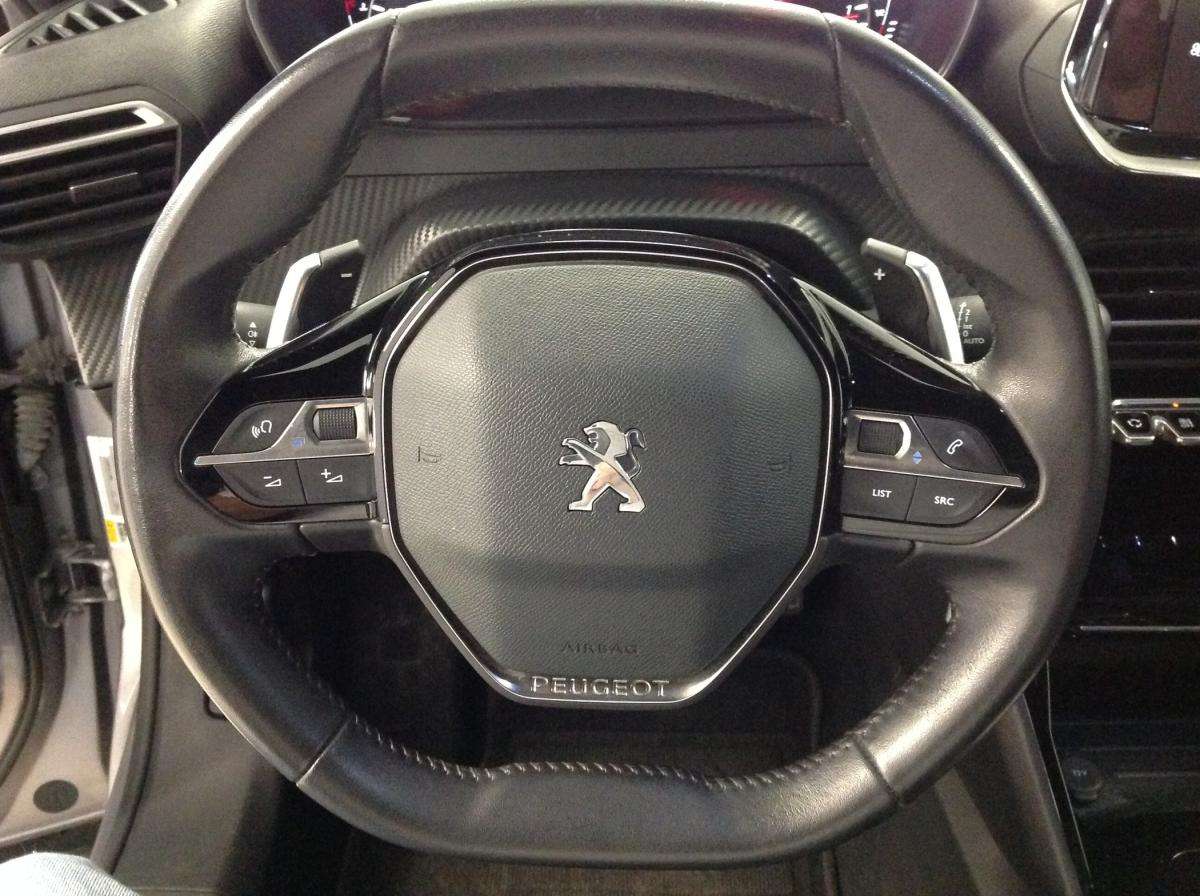 peugeot-2008-2022-gasolina-1199cc