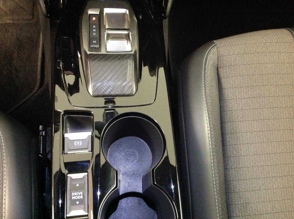 peugeot-2008-2022-gasolina-1199cc