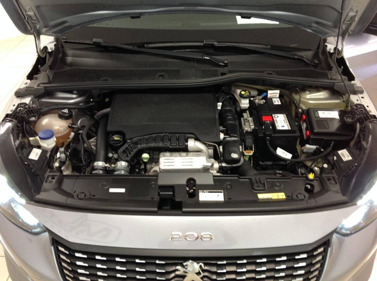 peugeot-208-2022-gasolina-1199cc