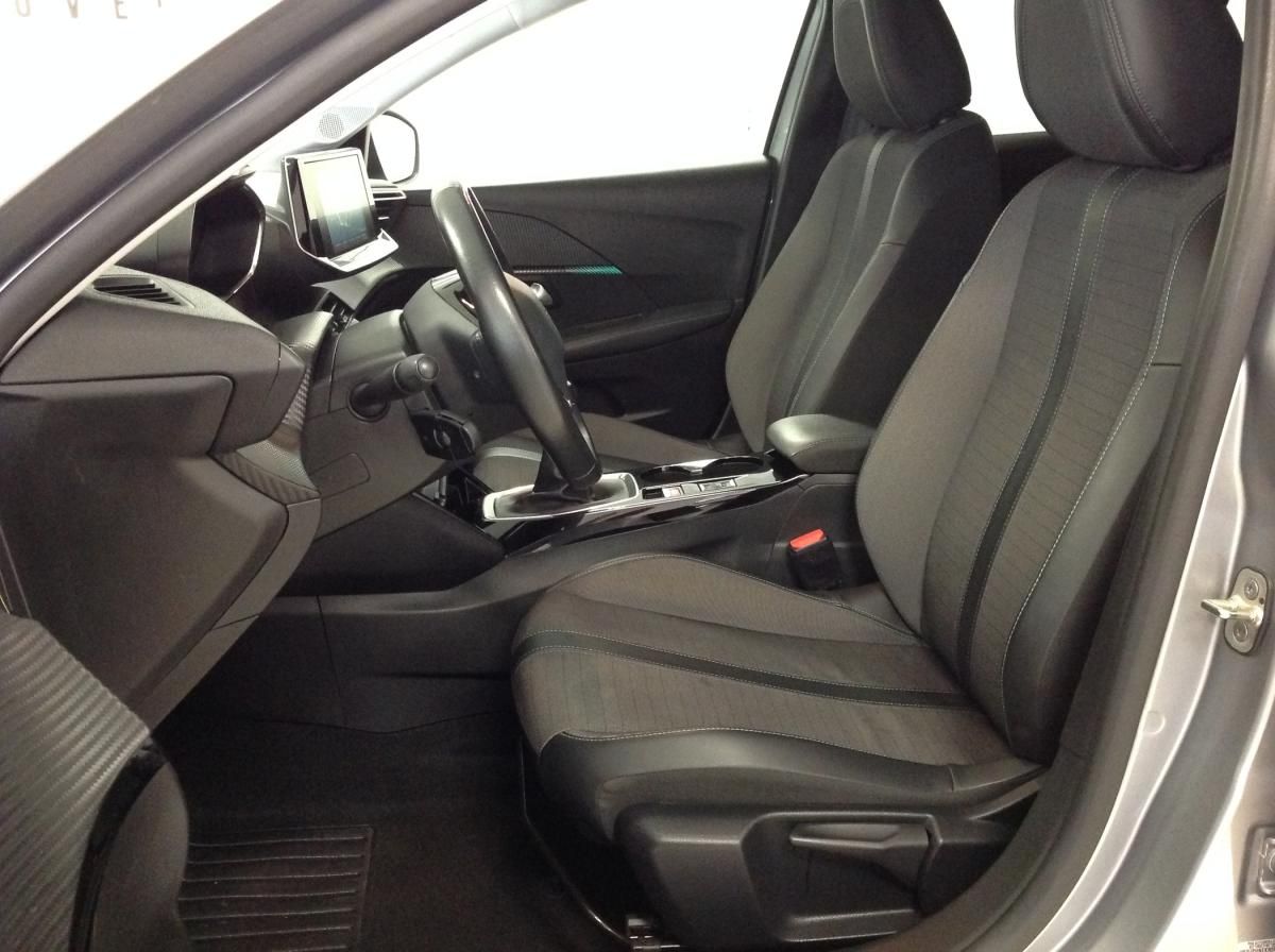 peugeot-208-2022-gasolina-1199cc