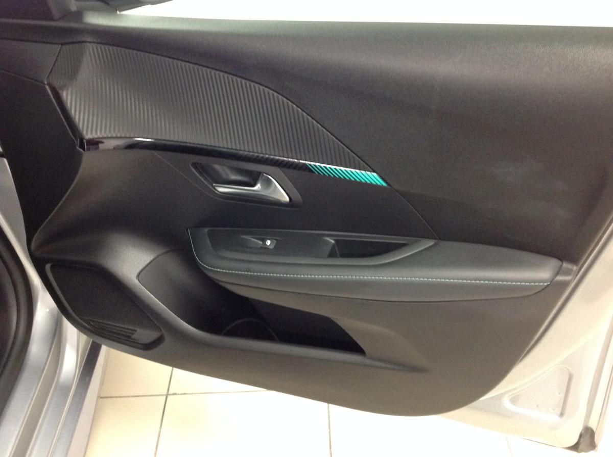 peugeot-208-2022-gasolina-1199cc