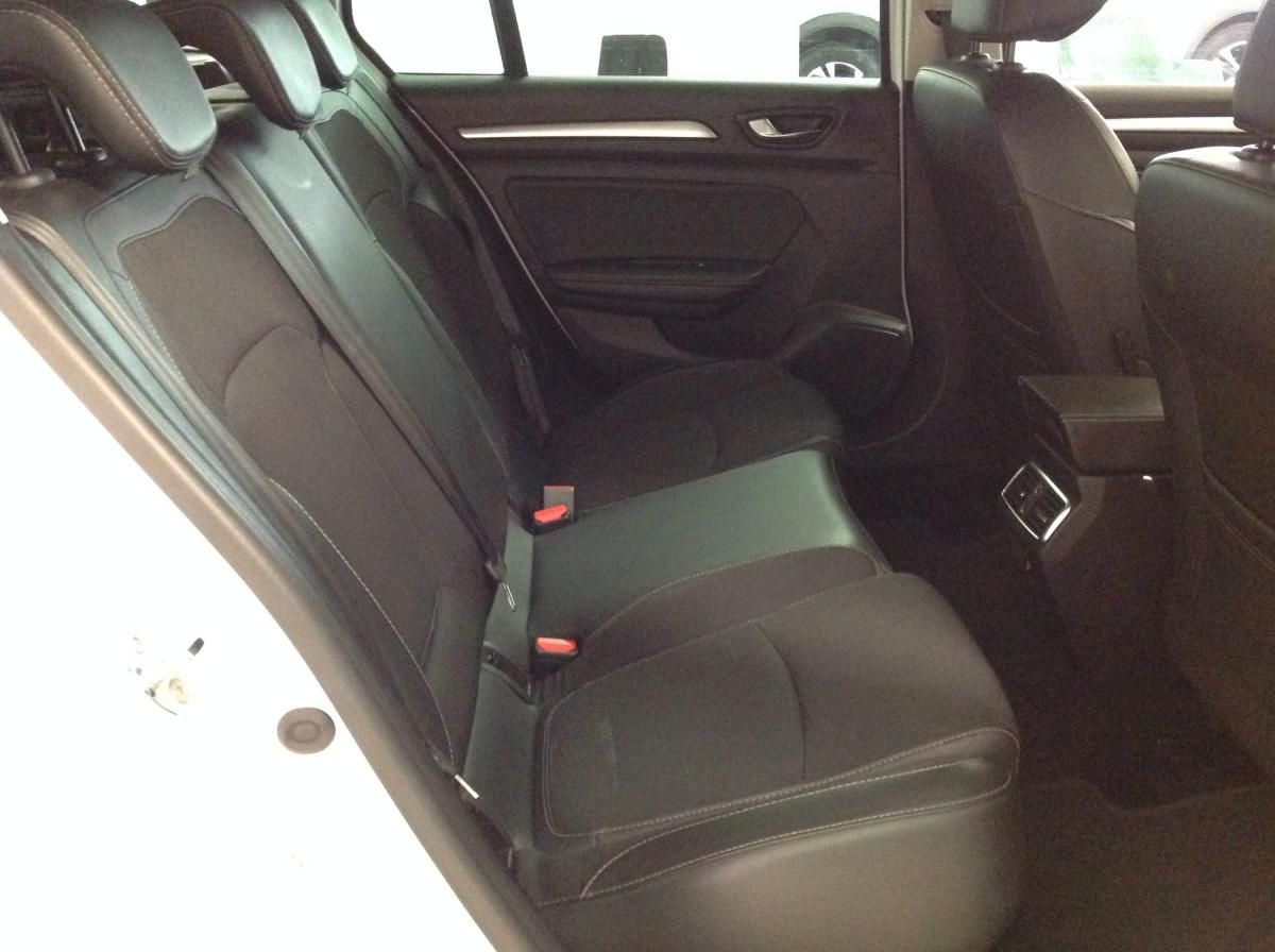 renault-megane-sport-tourer-2021-diesel-1461cc