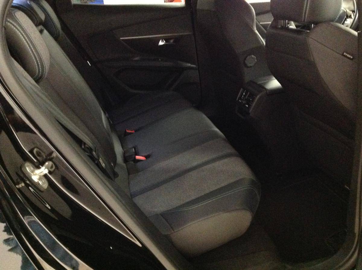 peugeot-3008-2023-diesel-1499cc