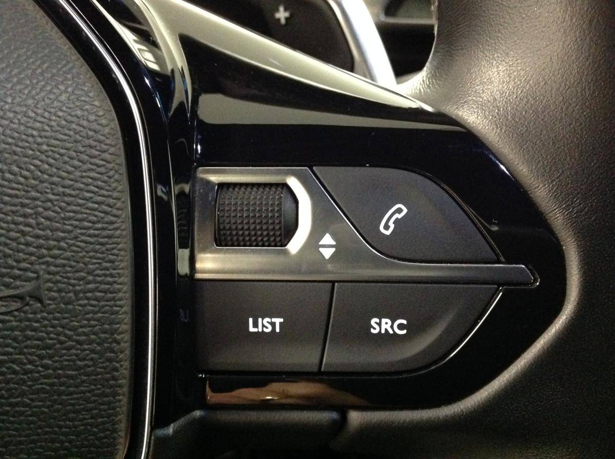 peugeot-3008-2023-diesel-1499cc