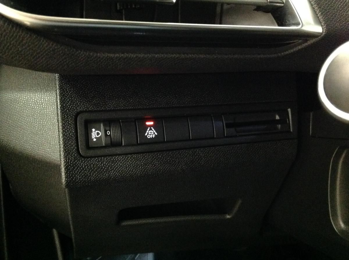 peugeot-3008-2023-diesel-1499cc